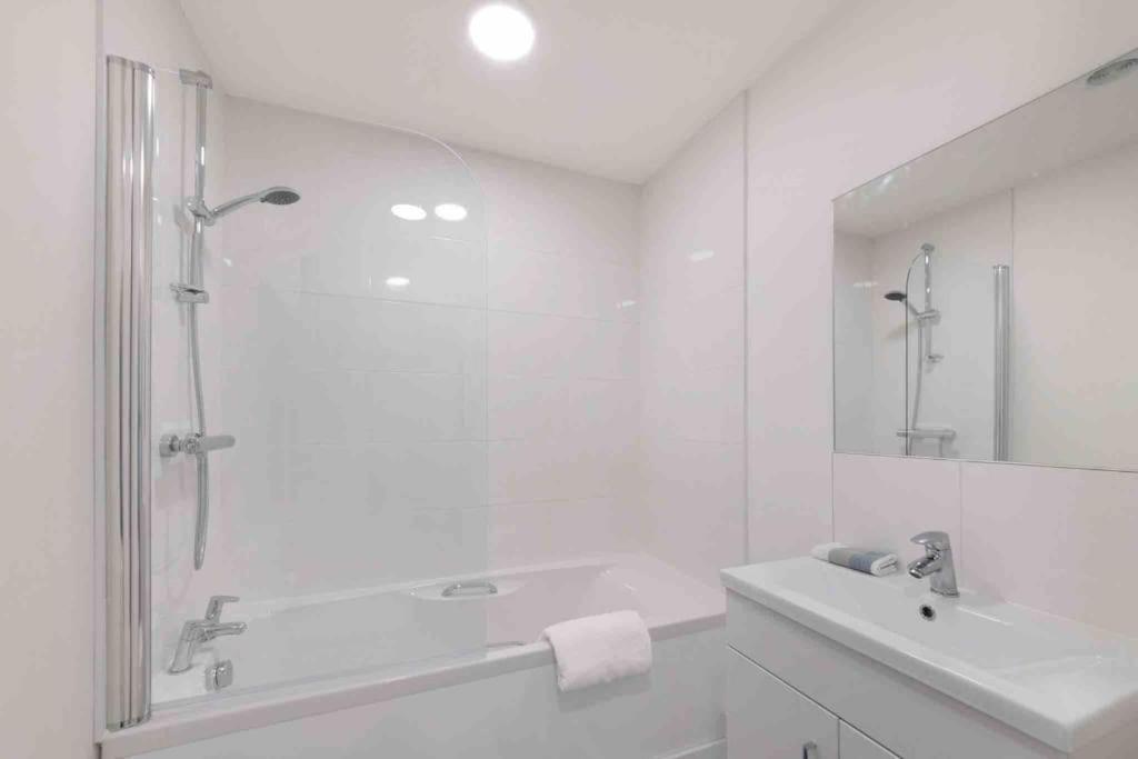 Town Center Apartment In Bishops Stortford Birchanger 外观 照片